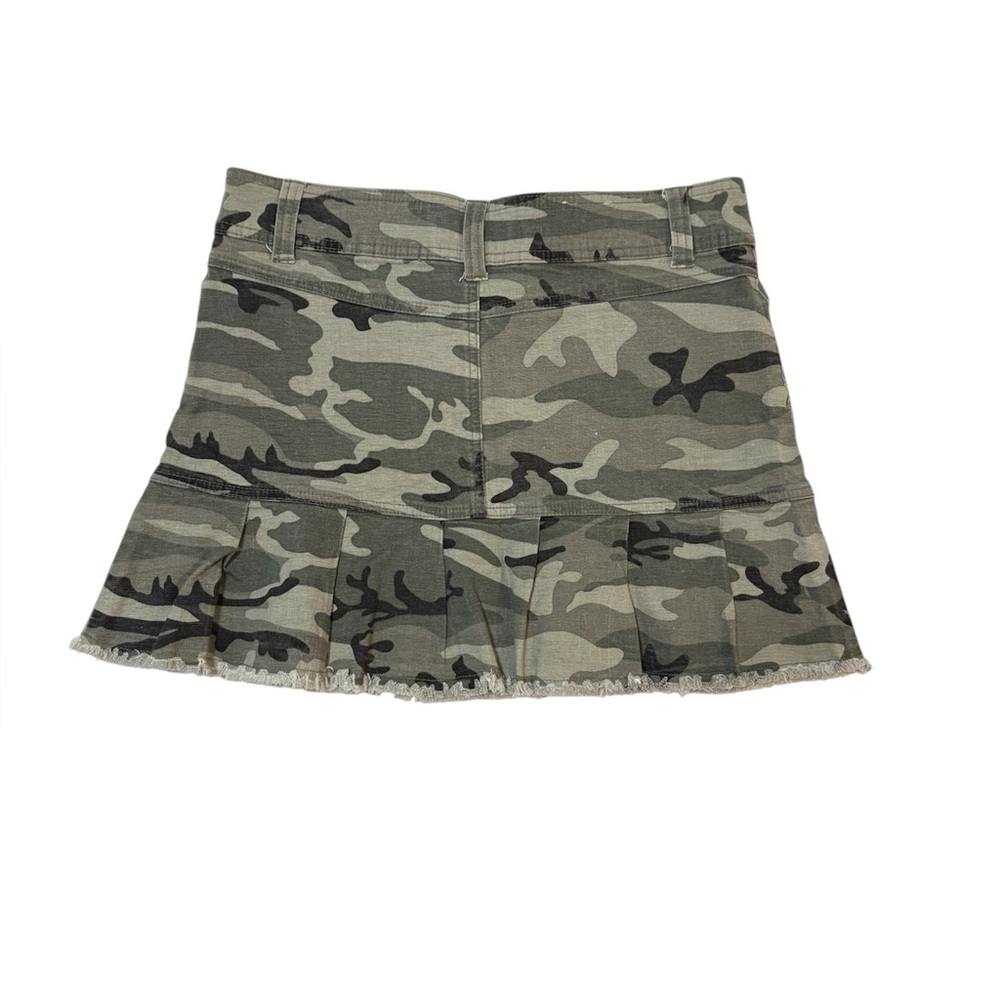 Y2 Blu Y2K denim camo mini skirt - Picture 2 of 4